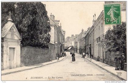 ECOMMOY LA RUE CARNOT ANIMEE