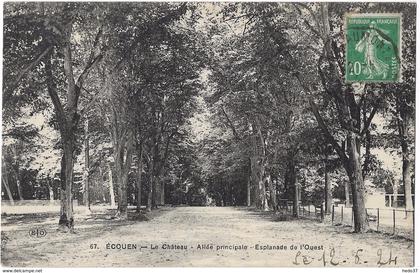 Ecouen - Le Château - Allée principale