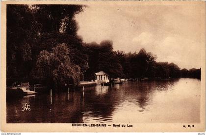 CPA ENGHIEN-les-BAINS - Bord du Lac (107246)