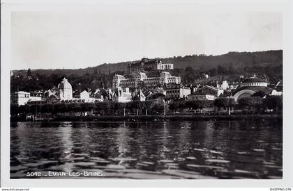 74 - Evian les Bains - Vue générale