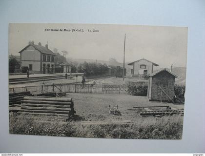 CPA Gare :  Fontaine le Dun  -   La Gare