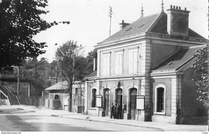 FONTENAY-AUX-ROSES LA GARE (METRO)