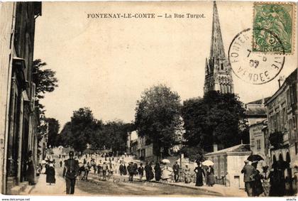 CPA FONTENAY-le-COMTE - La Rue Turgot (297779)