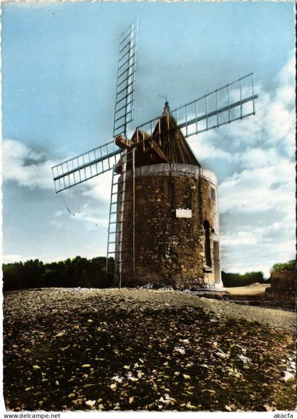 CPM Fontvieille Le Moulin de Daudet FRANCE (1377176)