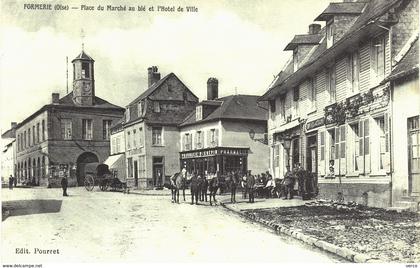 Carte Postale ancienne de  FORMERIE -  Place du marché au blé et hotel de ville