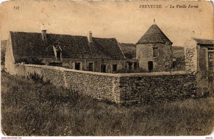 CPA FRENEUSE - La Vieille Ferme (102902)