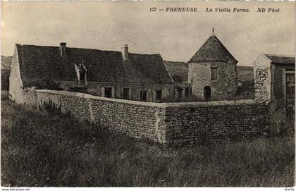 CPA FRENEUSE - La Vielle Ferme (102820)