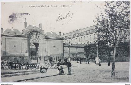 L'HOSPICE - KREMLIN-BICÊTRE