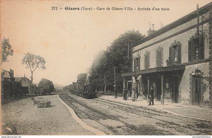 27 - EURE - GISORS - gare de Gisors-Ville - arrivée du Train - superbe - 10870