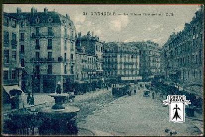 38 Grenoble - 31. GRENOBLE - La Place Grenette - sépia