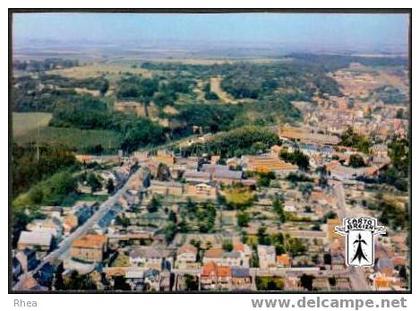 02 Guise - 02120 GUISE (Aisne)  Vue générale aérienne - cpsm