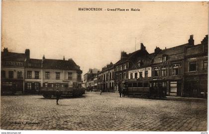 CPA HAUBOURDIN - Grand'place et mairie (190394)