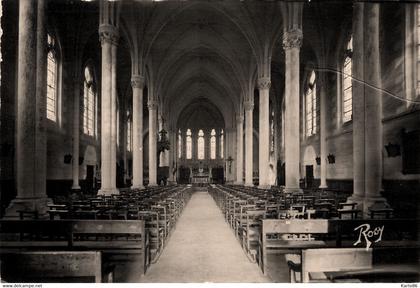 haute goulaine * intérieur de l'église du village