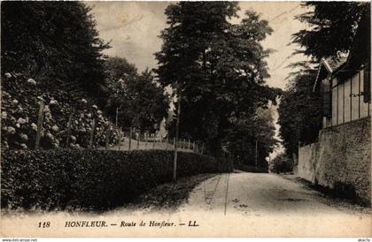 CPA HONFLEUR - Route de HONFLEUR (516376)