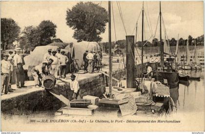 Ile d Oleron - Dechargement des Marchandises