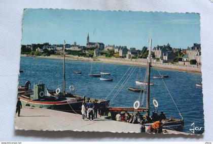 Cpm, ile de Batz, vue générale vers l'église, Finistère 29