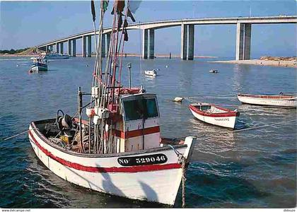 85 - Ile de Noirmoutier - Pont de Noirmoutier reliant l'Ile au Continent - Bateaux - CPM - Voir Scans Recto-Verso