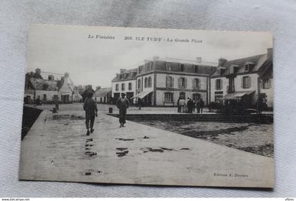 ile Tudy, la grande place, Finistère 29