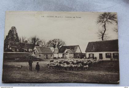 Illiers, intérieur de ferme, Eure et Loir 28