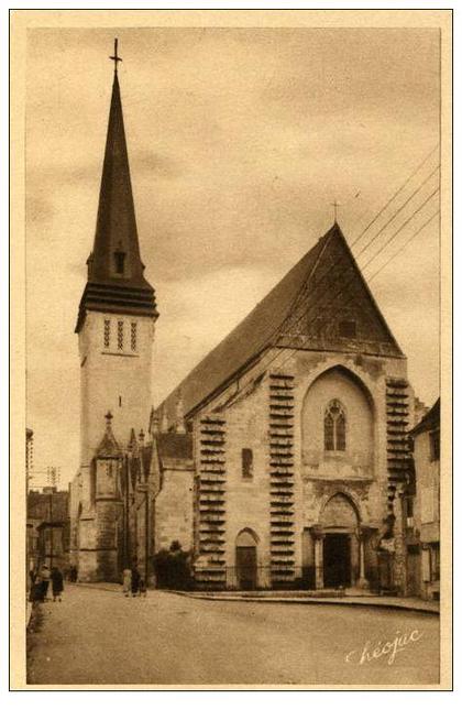 ISSOUDUN (Indre) - Eglise Saint-Cyr ( 1947 )