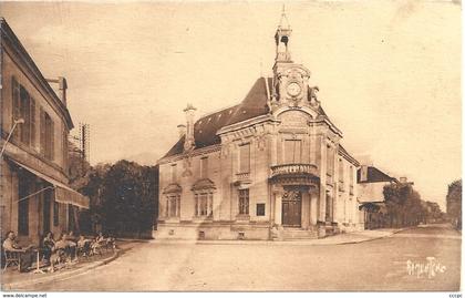 CPA Jonzac vers la Caisse d'Epargne