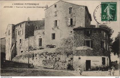 CPA JOYEUSE - Vue sur la place des Chataignes (143070)