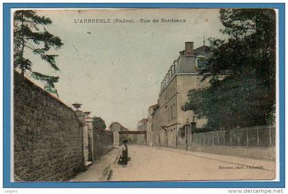 69 - L'ABRESLE --  Rue de Bordeaux - état ( angle )