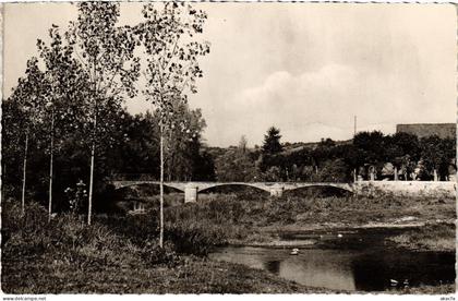 CPM l'Isle-sur-Serein Les Bords du Serein (1183539)