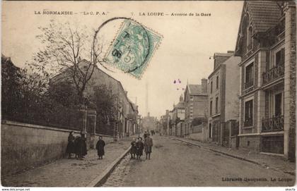 CPA LA LOUPE-Avenue de la Gare (128820)