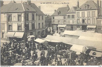 CPA La Loupe Le Marché