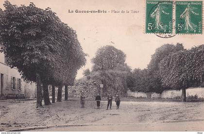 LA QUEUE EN BRIE(ARBRE)