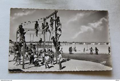 Cpsm 1957, la Tranche sur mer, le portique et la plage, Vendée 85