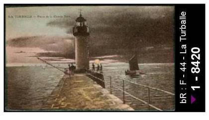 44 La Turballe - LA TURBALLE - Phare de la Grande Jetée - phare - phare effet de nuit jetee - /  D44D  K44069K  C44211C