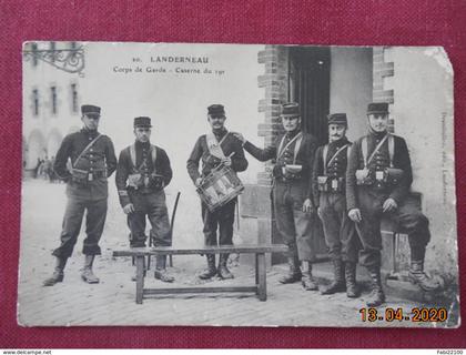 CPA - Landerneau - Corps de Garde - Caserne du 19e