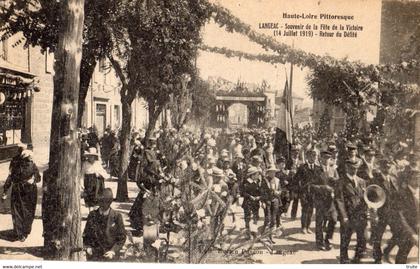 LANGEAC SOUVENIR DE LA FETE DE LA VICTOIRE ( 14 JUILLET 1919 ) RETOUR DU DEFILE