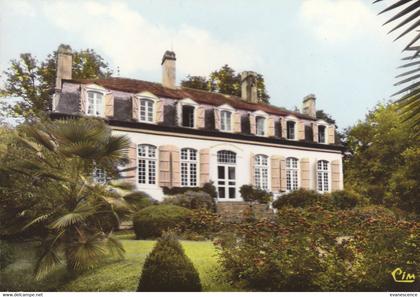 64. Lasseube : le chateau    ///  Ref.  Avril. 21  /// N° 15.395