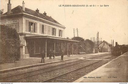 LE PLESSIS-BOUCHARD-la gare