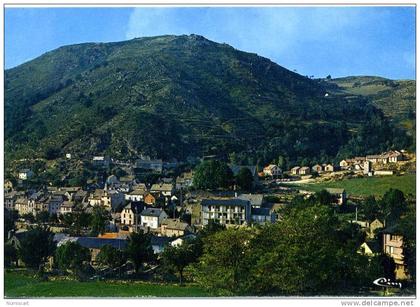 CPM...DE PONT DE MONTVERT...LE VILLAGE DE VACANCES...