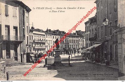 Statue du Chevalier d'Assas et Place d'Assas - Le Vigan - (30) Gard