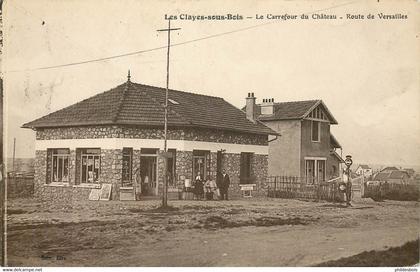 YVELINES   LES CLAYES SOUS BOIS  carrefour du chateau