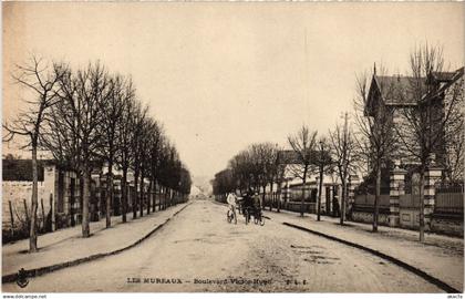 CPA Les Mureaux Boulevard Victor Hugo (1423207)