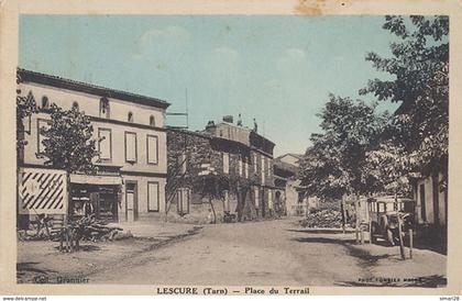 LESCURE - PLACE DU TERRAIL