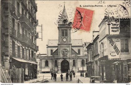 CPA LEVALLOIS-PERRET L'Eglise (806822)