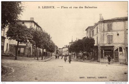 LEZOUX PLACE ET RUE DES BALMETTES ANIMEE