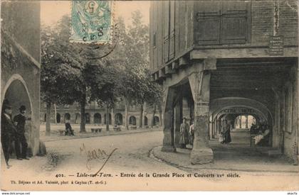 CPA LISLE-sur-TARN Entree de la Grande Place et Couverts Xve Siecle (1087609)