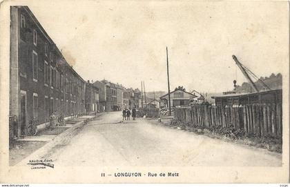 CPA Longuyon Rue de Metz