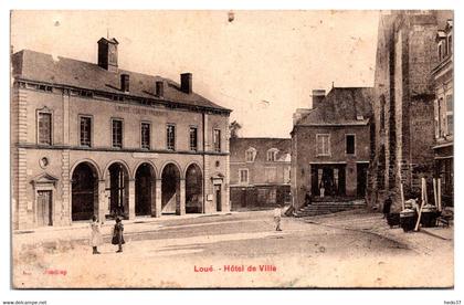 Loué - Hôtel de Ville