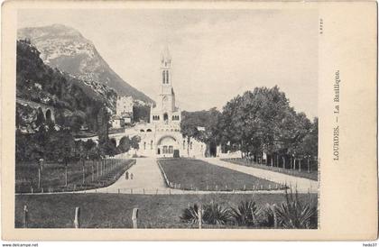 Lourdes - La Basilique