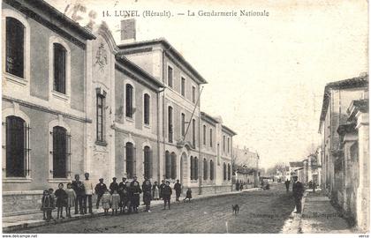 Carte postale ancienne de LUNEL - Gendarmerie