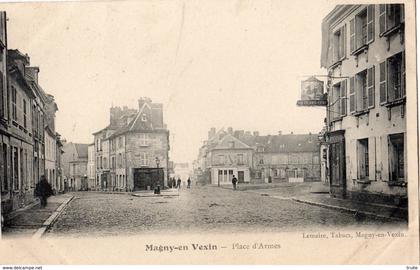 MAGNY-EN-VEXIN PLACE D'ARMES